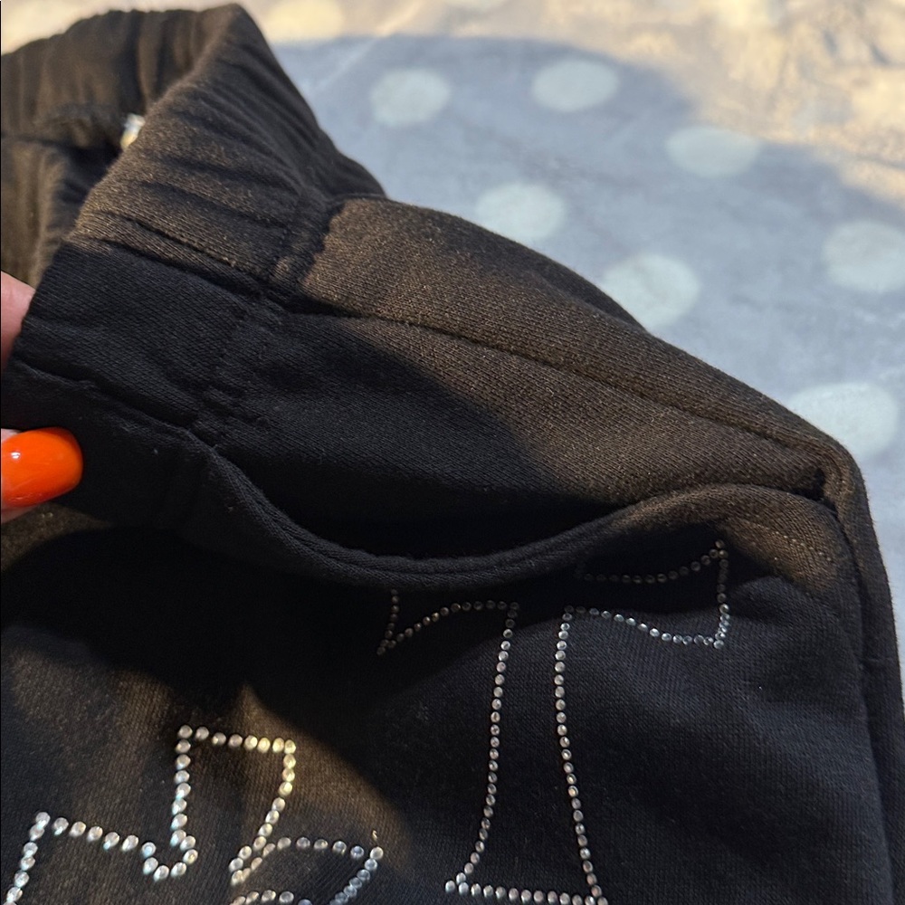 Sweatsuit - Picture 9 of 10